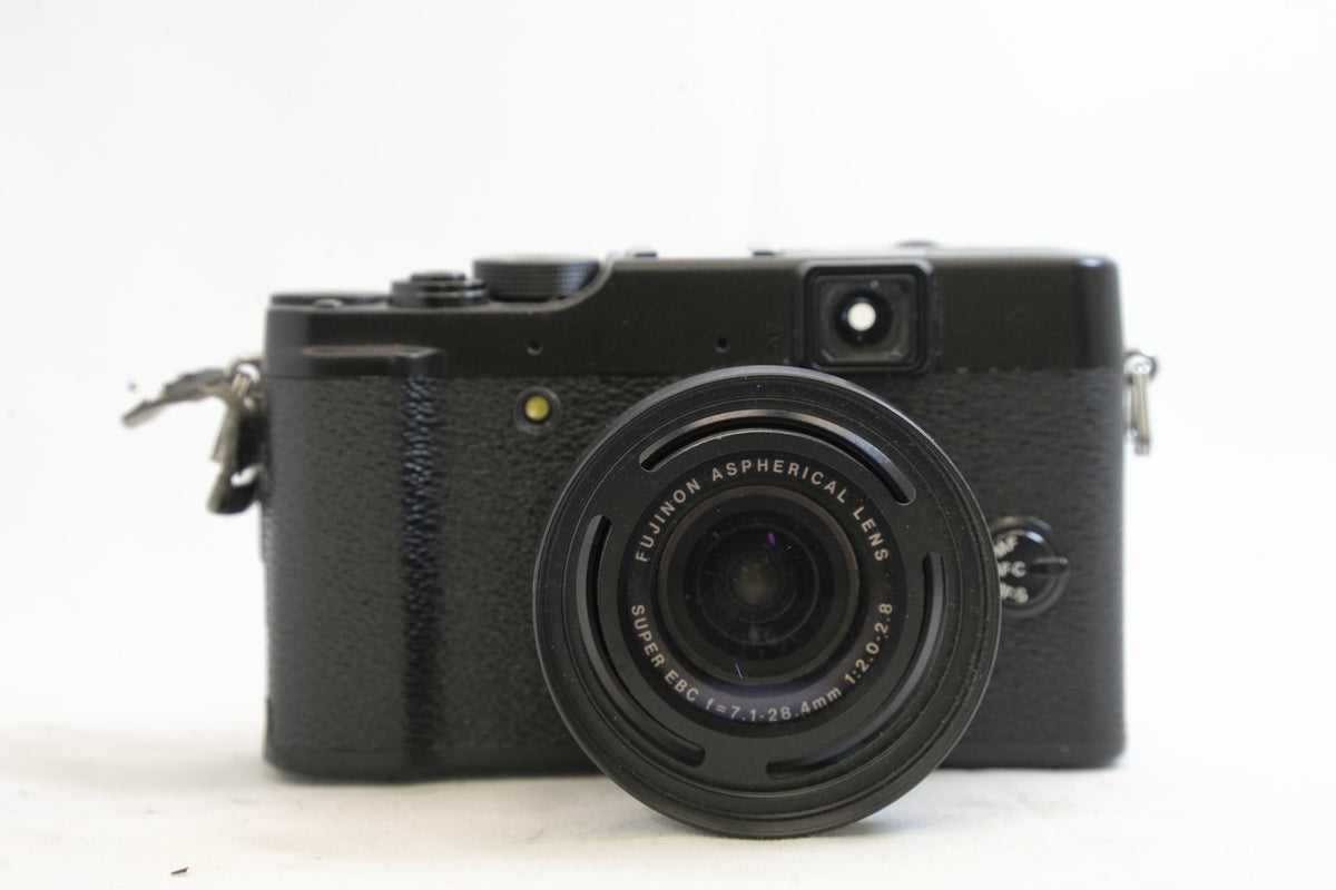 FUJIFILM X10 ブラック #4217