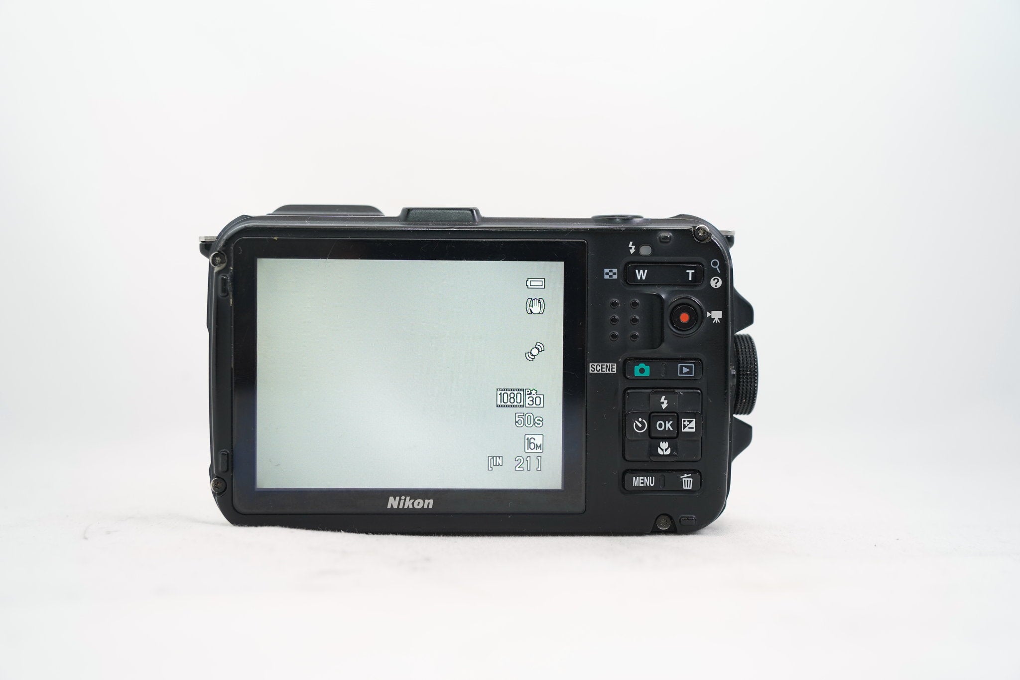 【美品/動作確認済】Nikon COOLPIX AW100 カモフラージュ 迷彩 Nikon COOLPIX AW100 迷彩