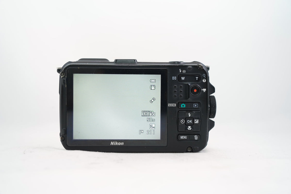 Nikon COOLPIX AW100 迷彩