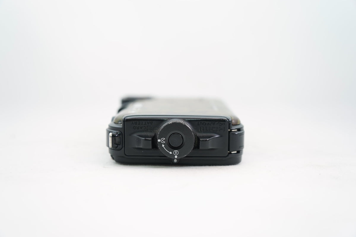 Nikon COOLPIX AW100 迷彩