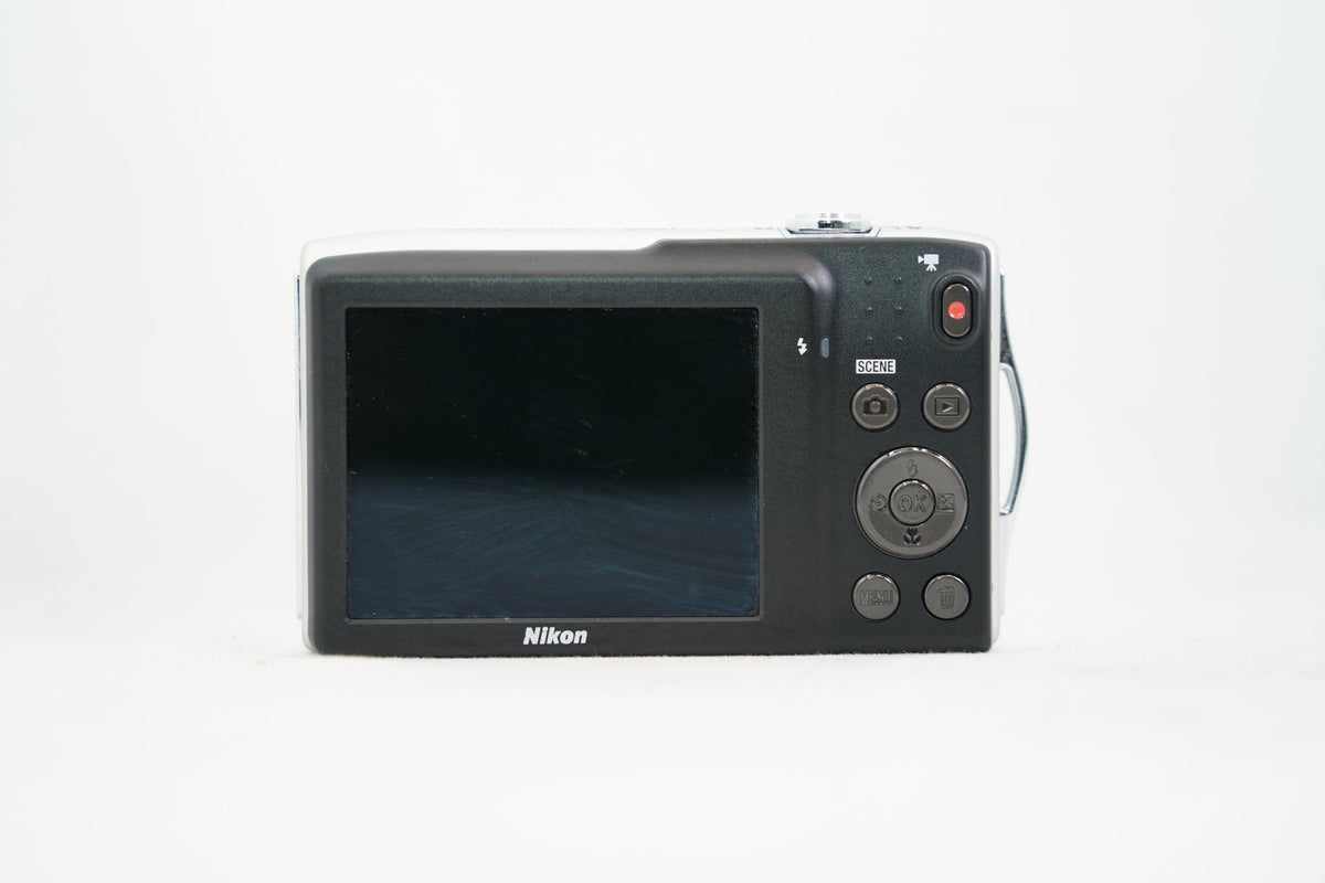 Nikon COOLPIX S3300 シルバー