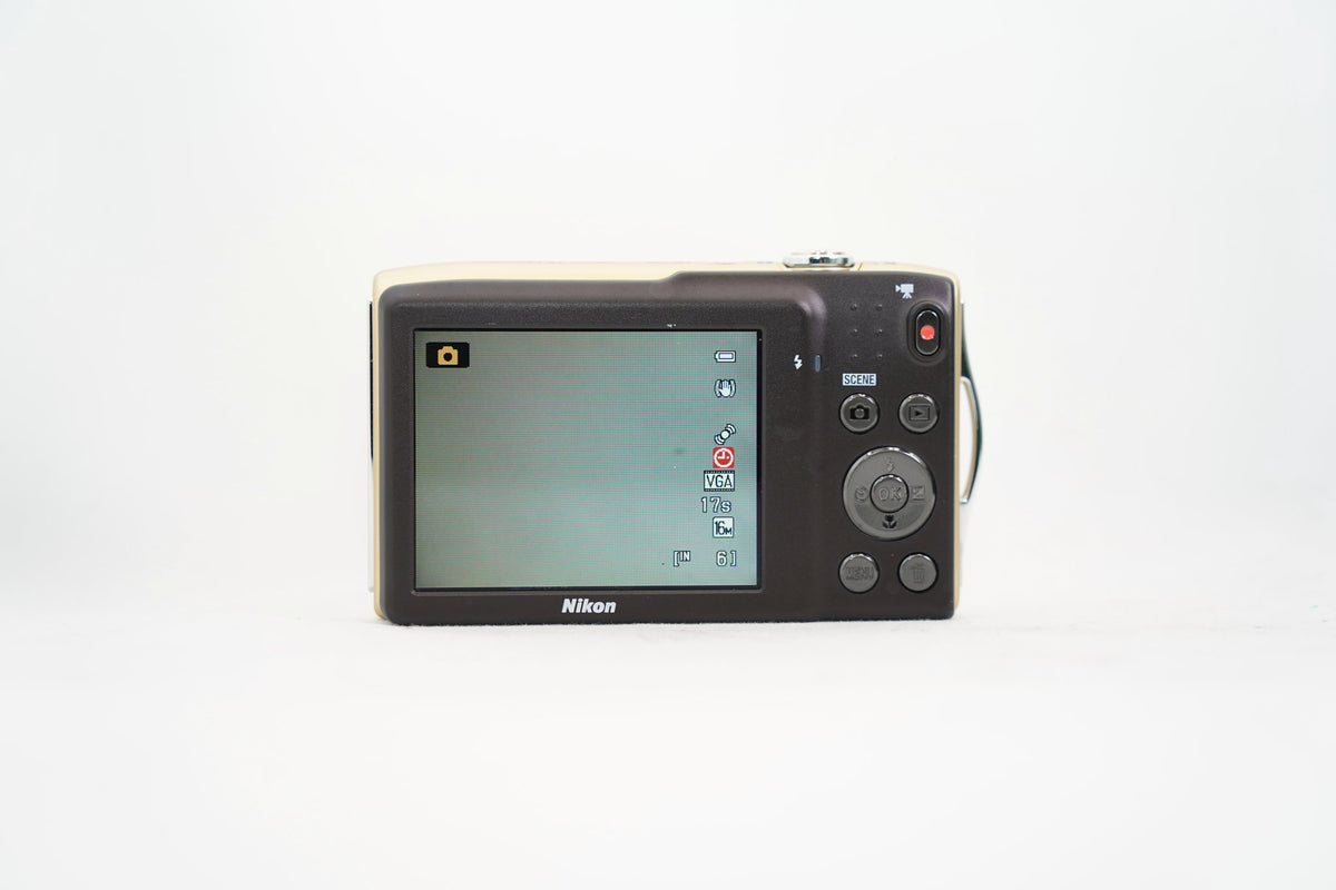 Nikon COOLPIX S3300 ゴールド