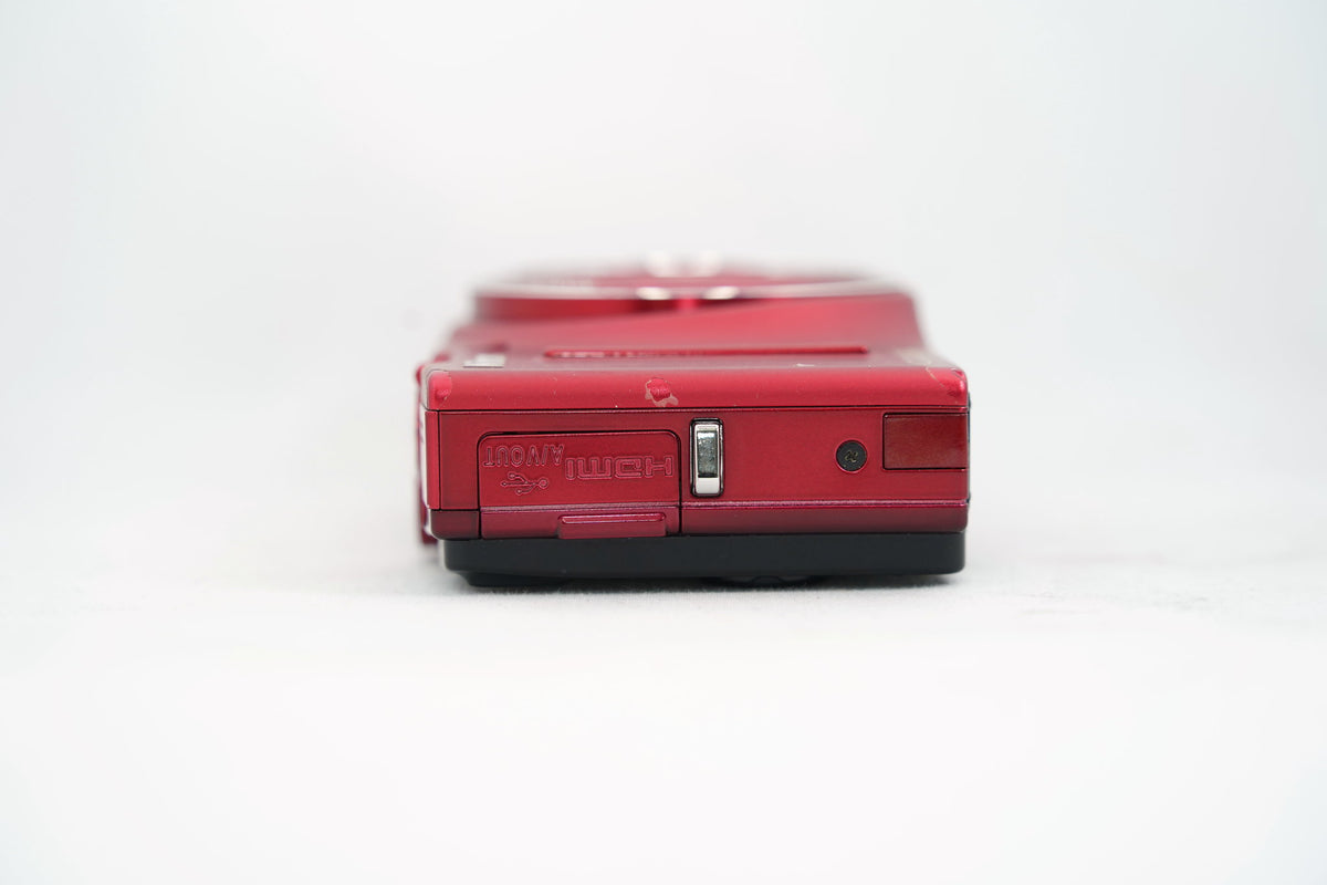 Nikon COOLPIX S8200 レッド