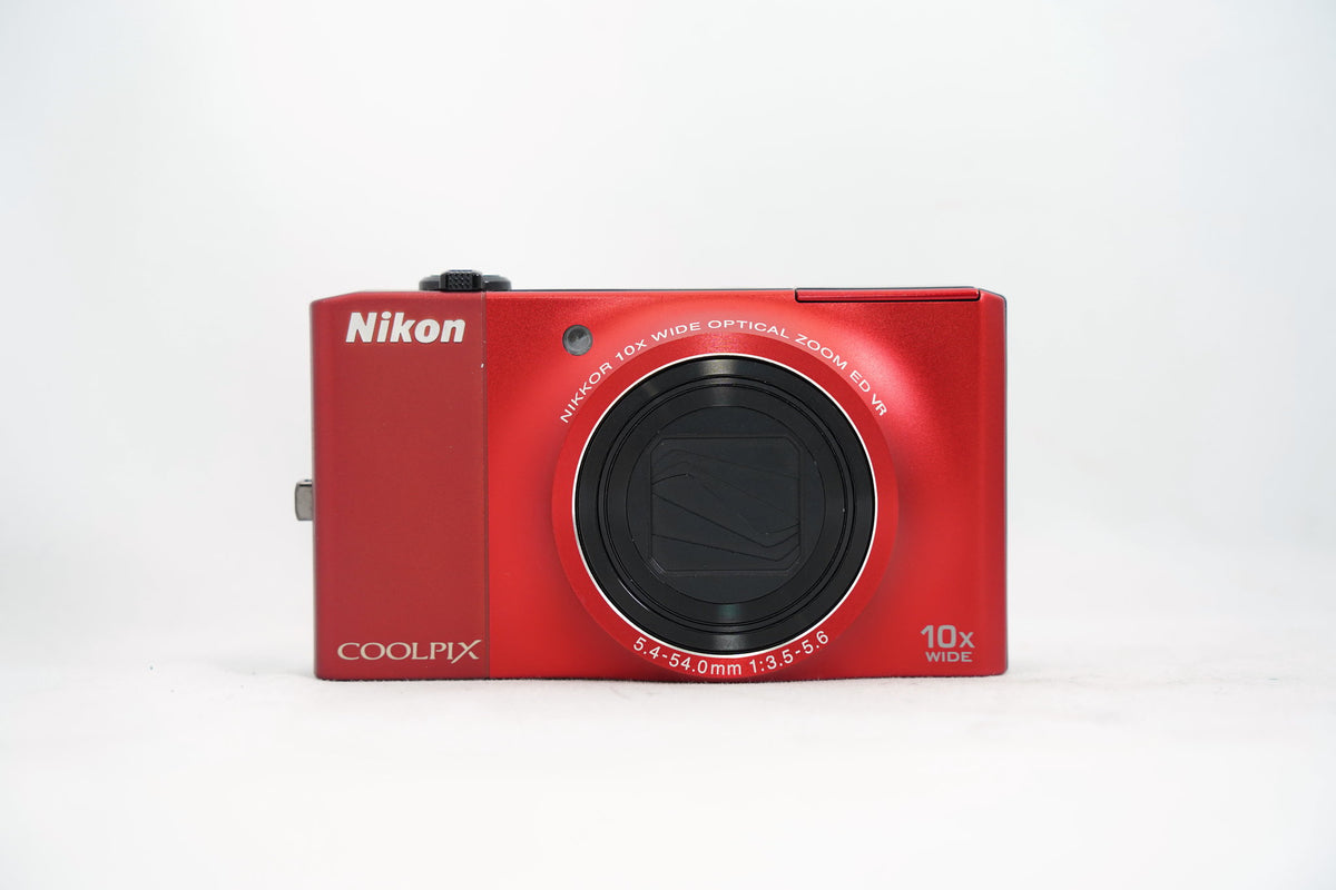 Nikon COOLPIX S8000 レッド