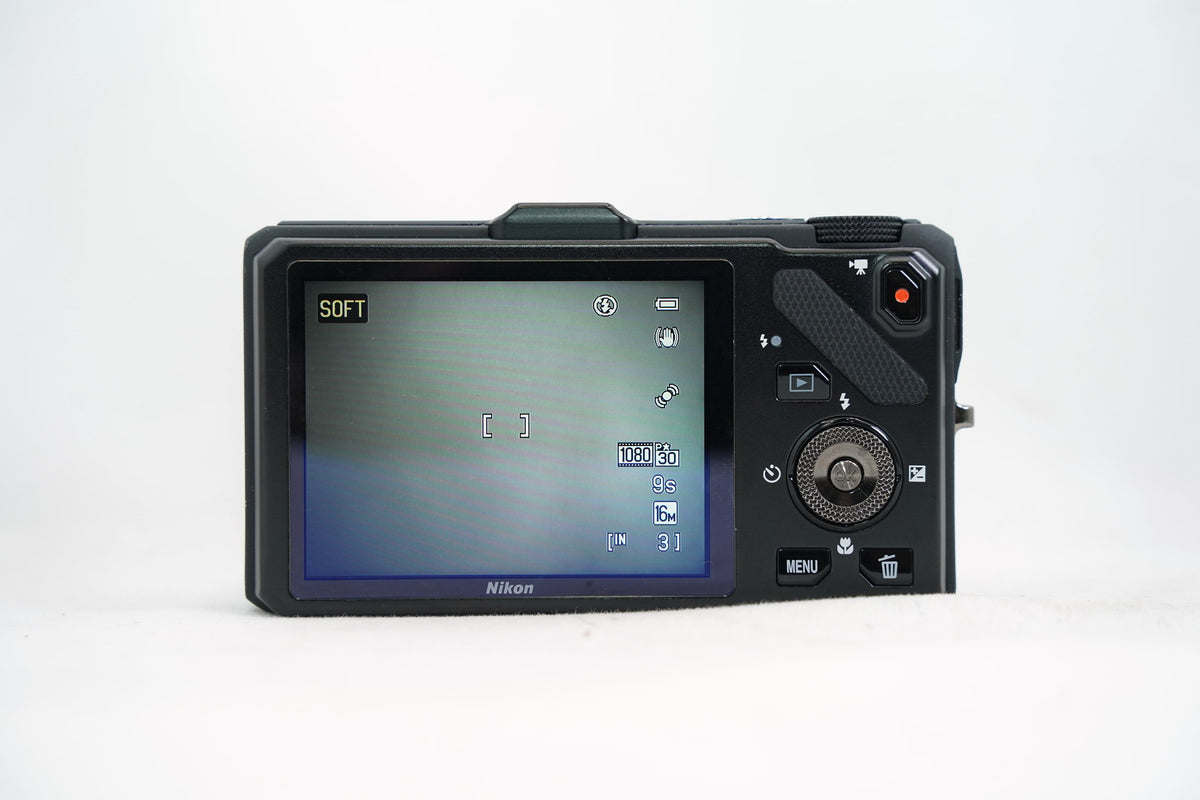 Nikon COOLPIX S9300 ノーブルブラック