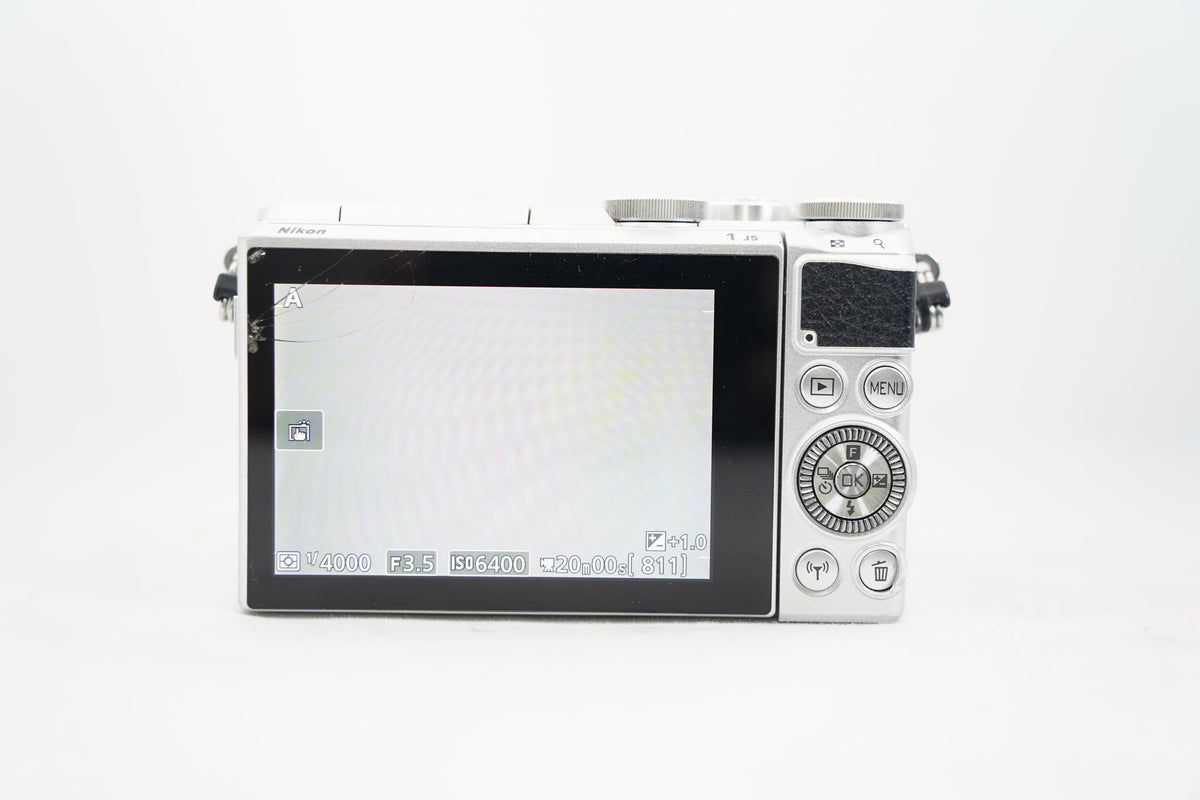 NIKON 1 J5 10-30mm