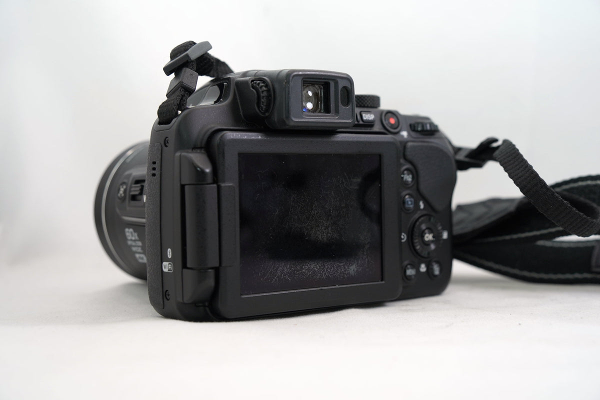 NIKON COOLPIX B700