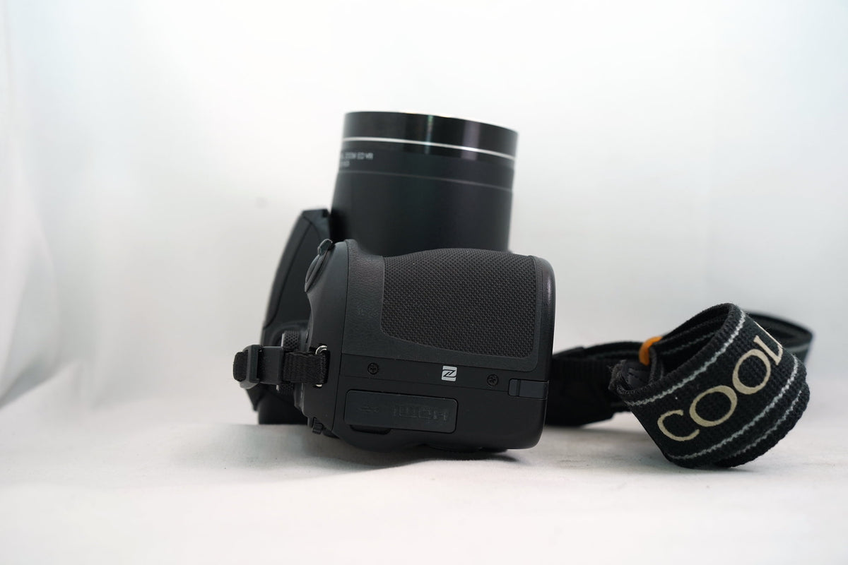NIKON COOLPIX B700