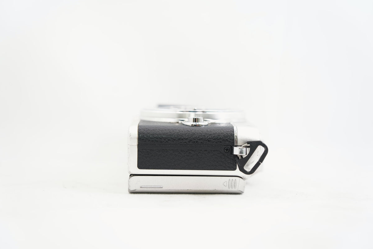 OLYMPUS PEN E-PL7