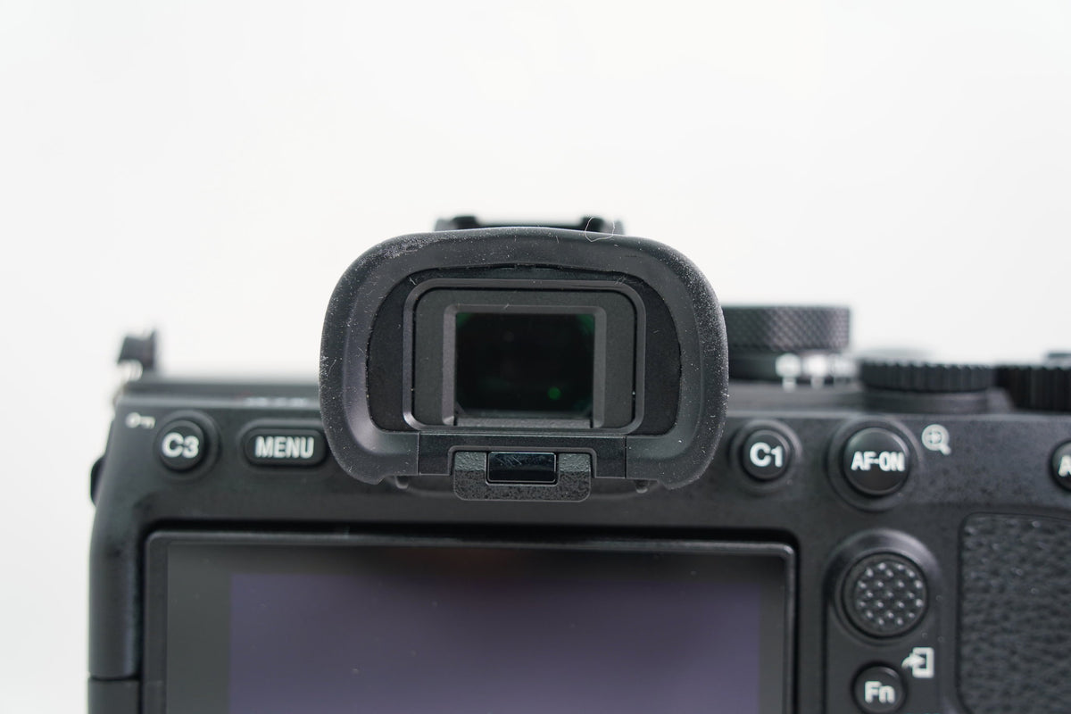 SONY α7IV