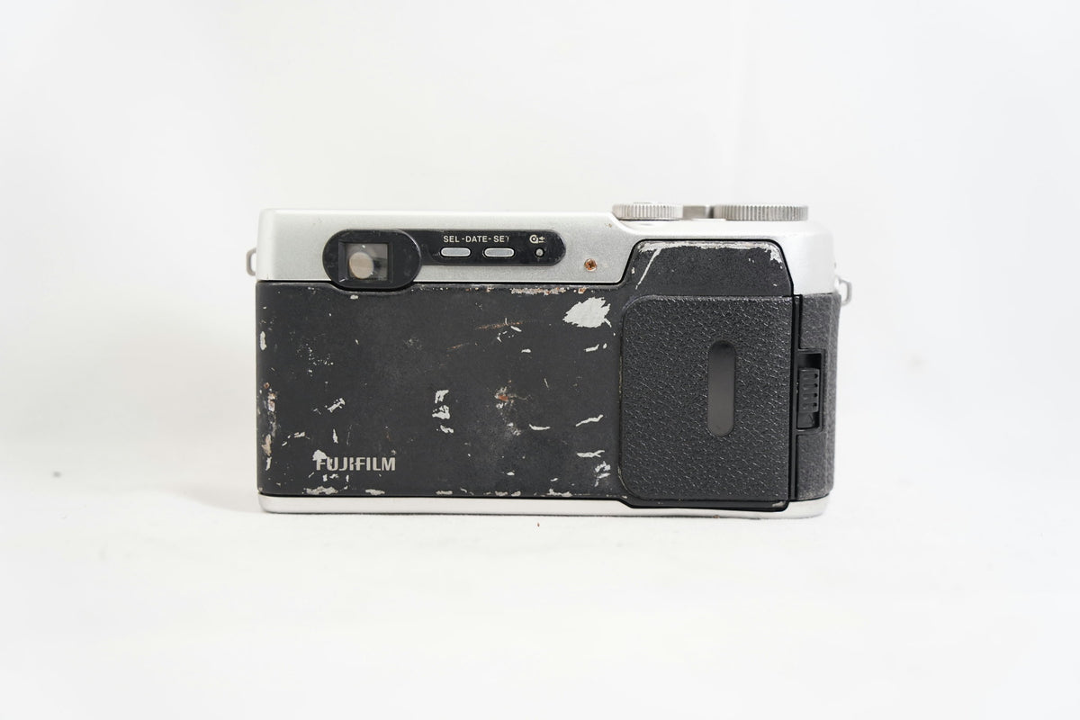 FUJIFILM KLASSE W シルバー