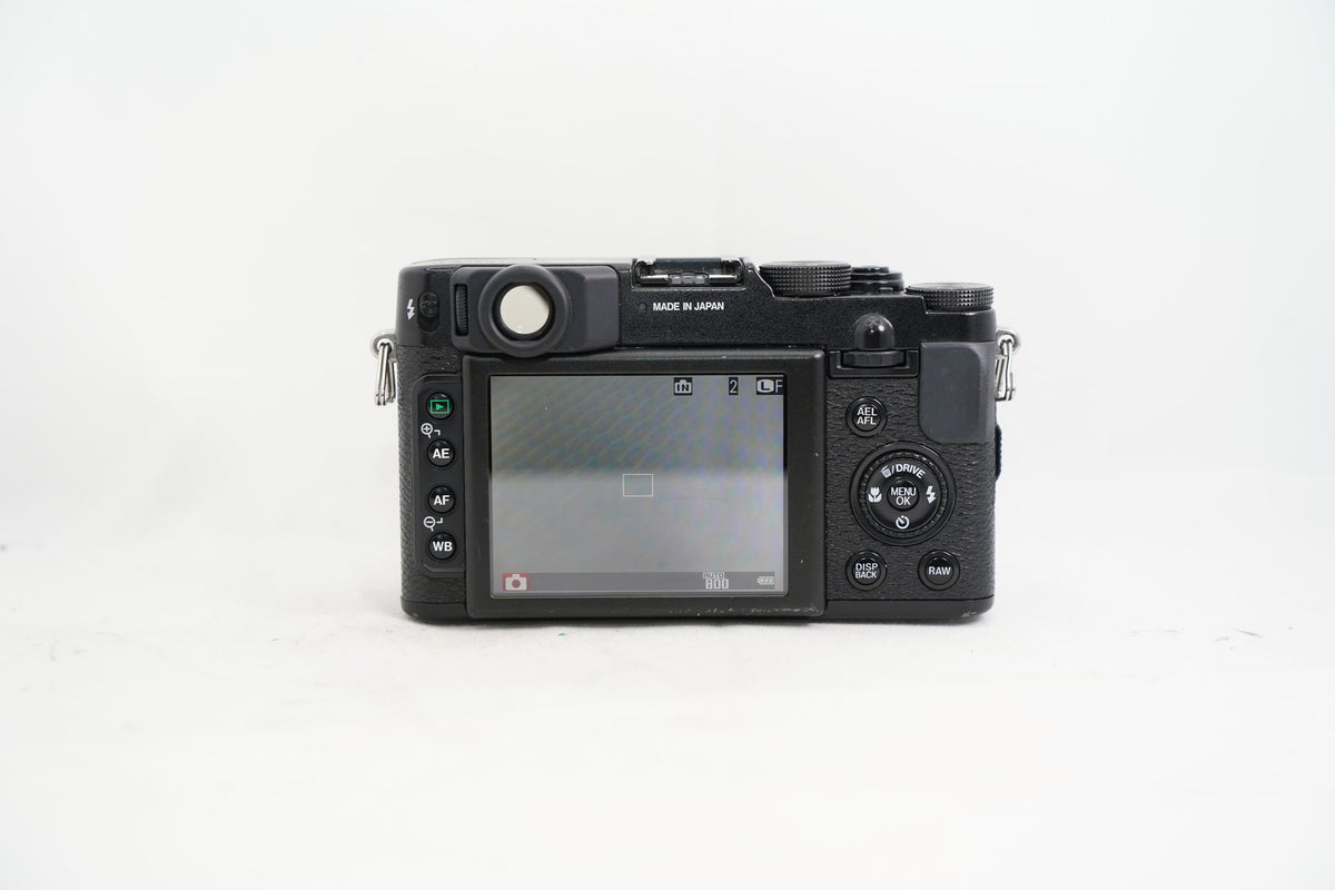 FUJIFILM X10 ブラック