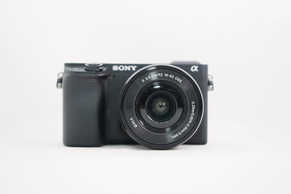 SONY α6400 / E PZ 16-50mm F3.5-5.6 OSS