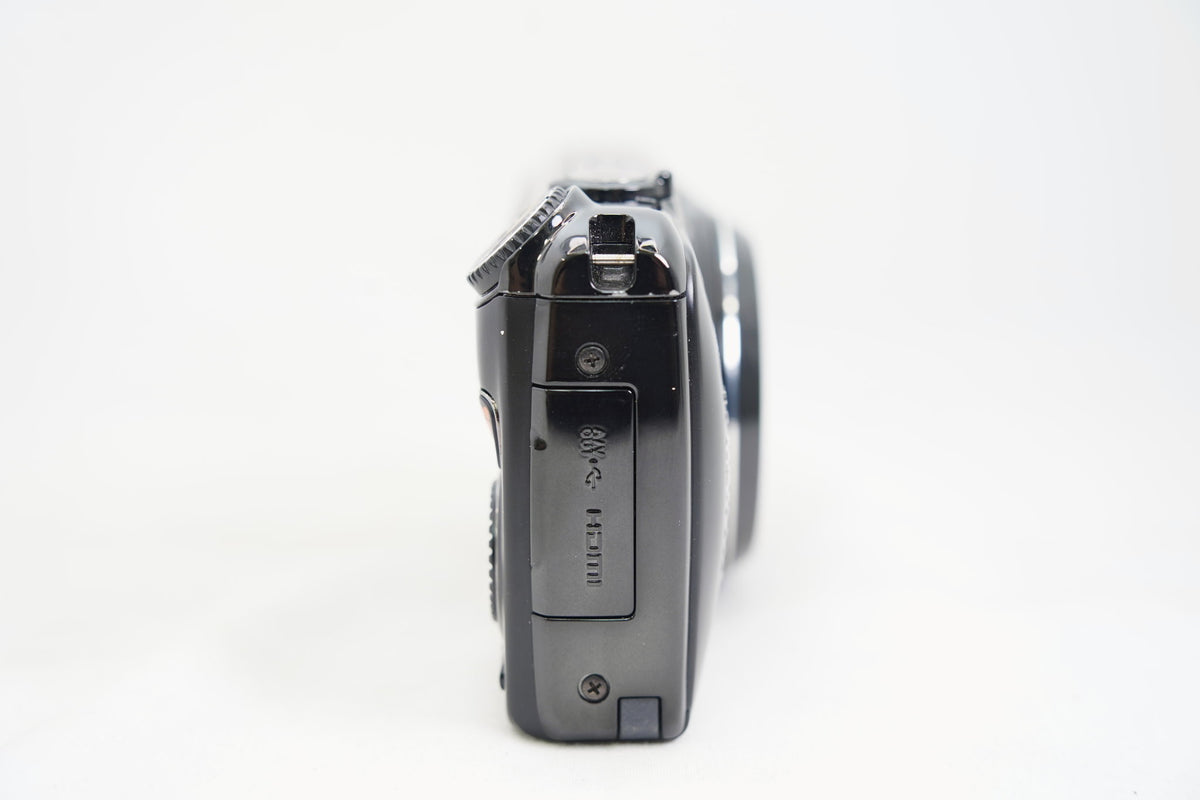 FUJIFILM FinePix F300EXR