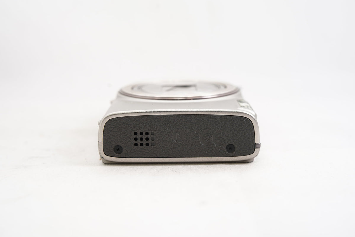 CANON IXY 650 silver（付属：箱）