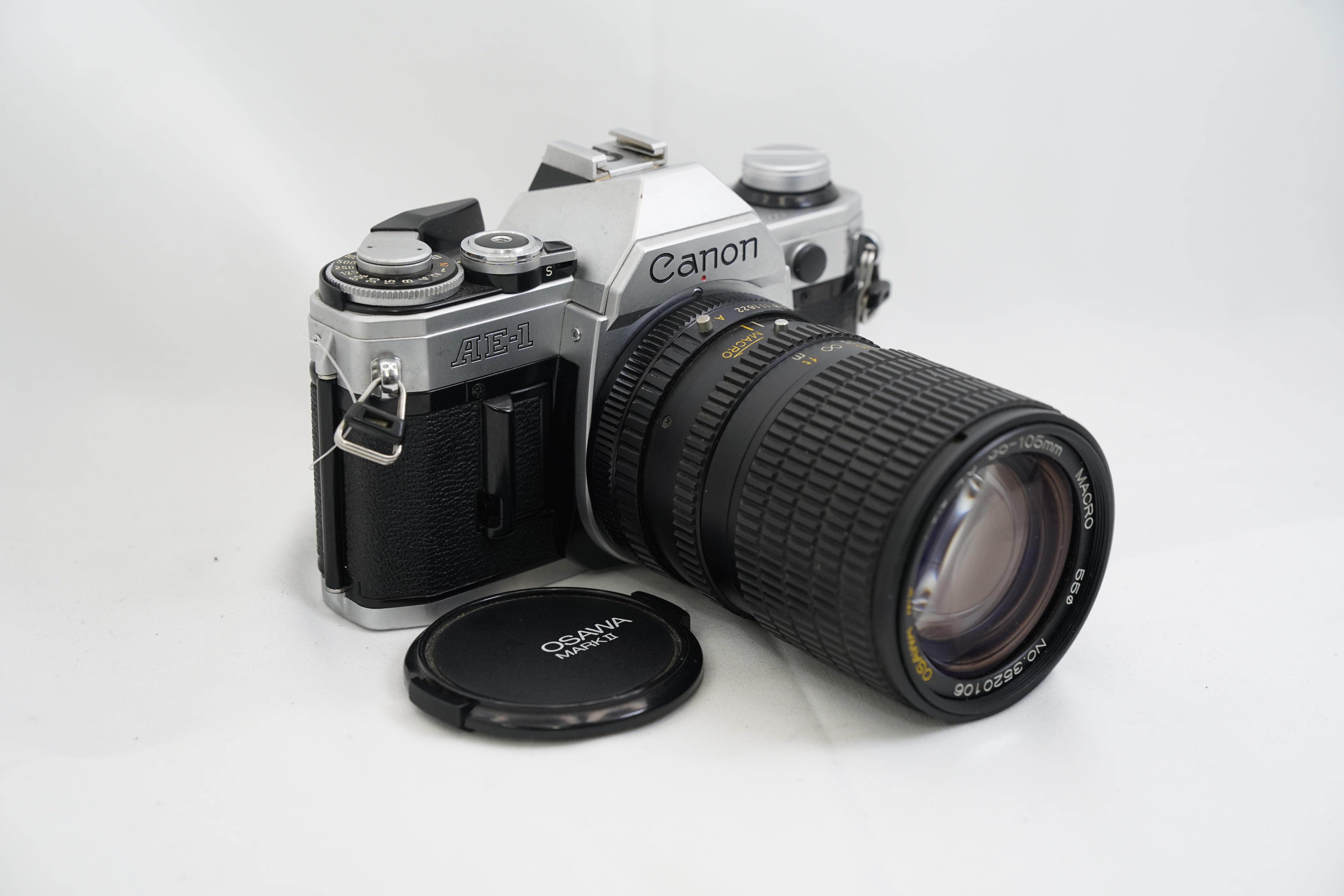 Canon AE-1 / OSAWA MC F3.5-4.5 35-105mm MACRO