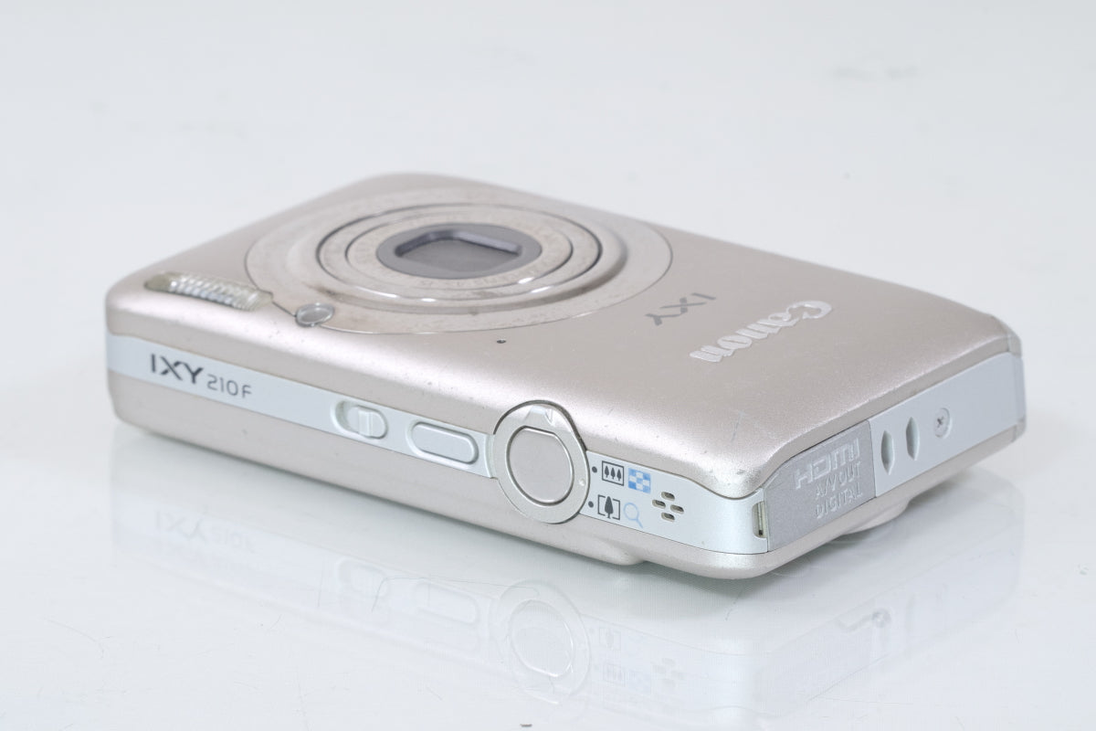 Canon IXY 210F  シルバー