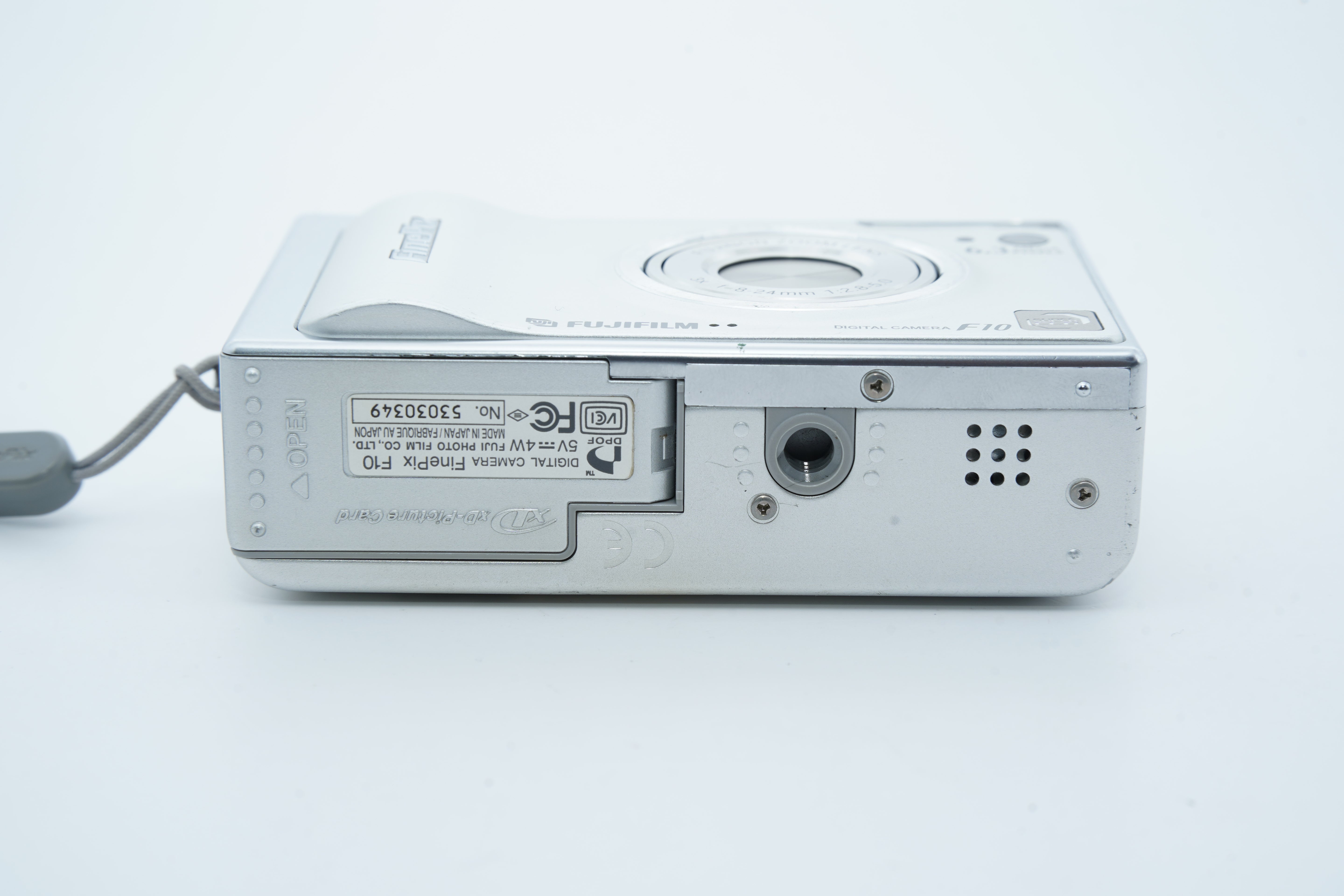 FUJIFILM FINEPIX F10 バッテリー・充電器・箱付属
