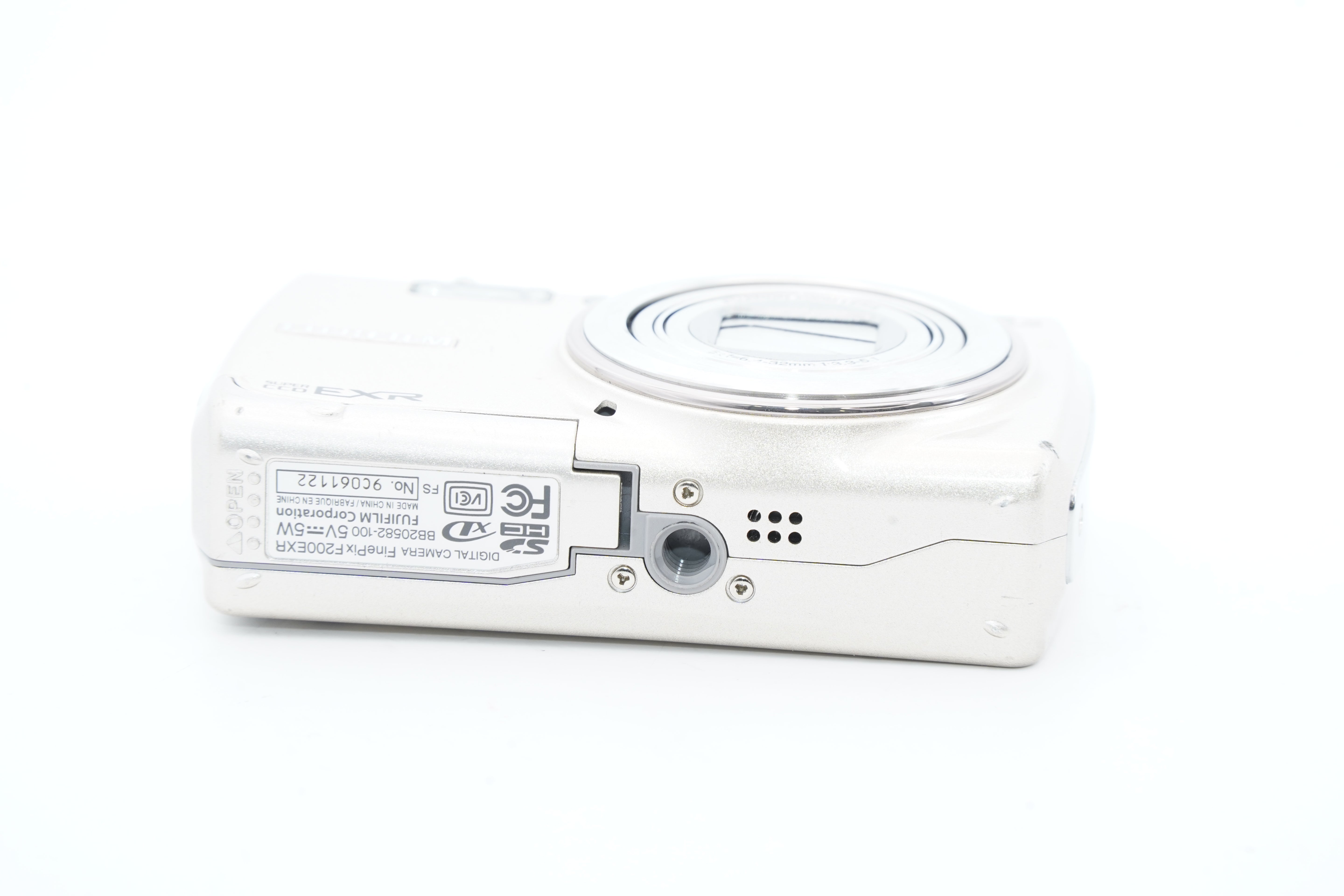 FUJIFILM FINEPIX F200 EXR ｺﾞｰﾙﾄﾞバッテリー・充電器付属