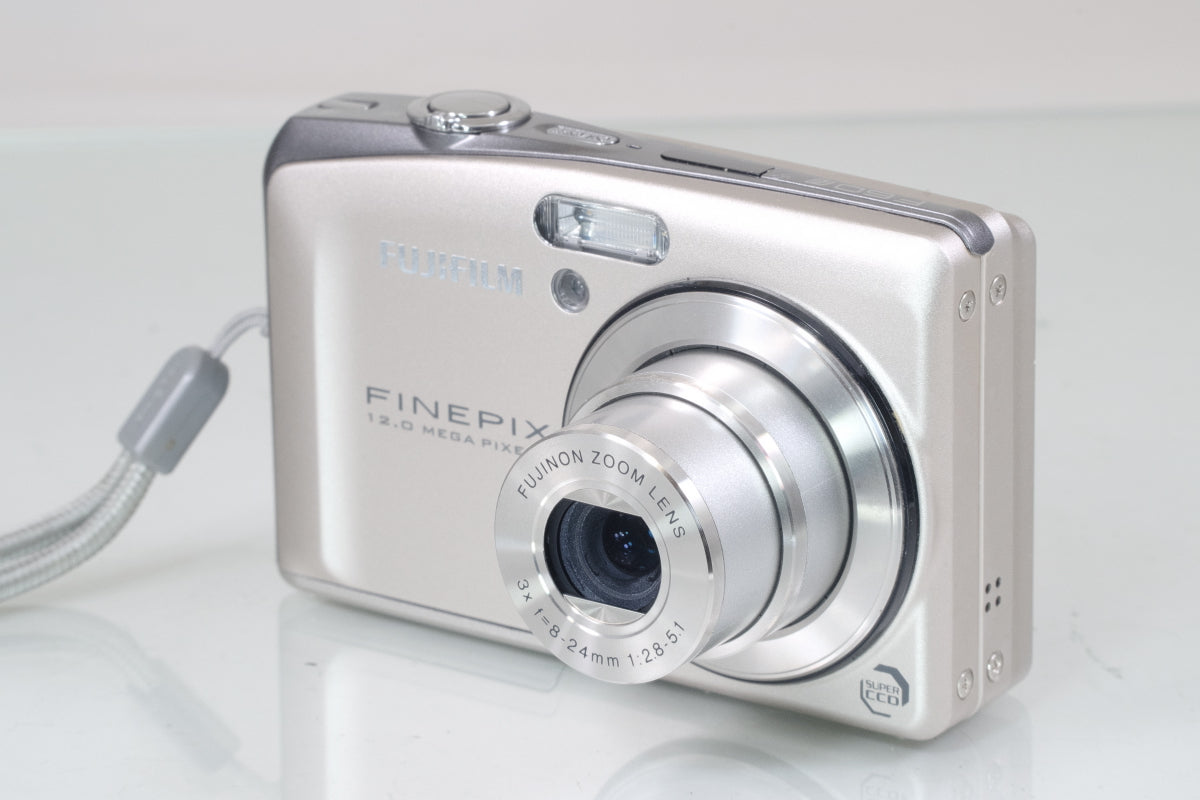 FUJIFILM FinePix F60fd  シルバー バッテリー 付き