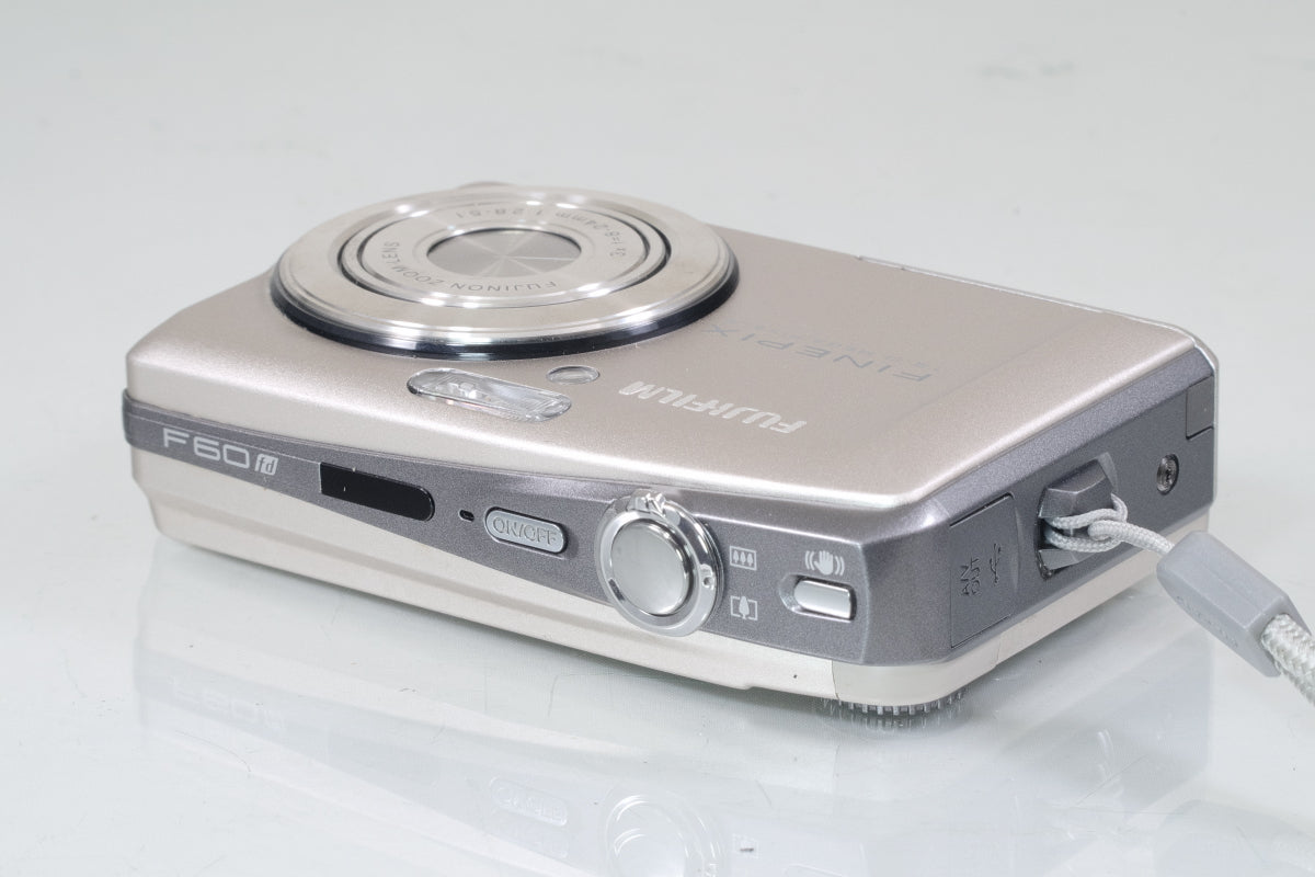 FUJIFILM FinePix F60fd  シルバー バッテリー 付き