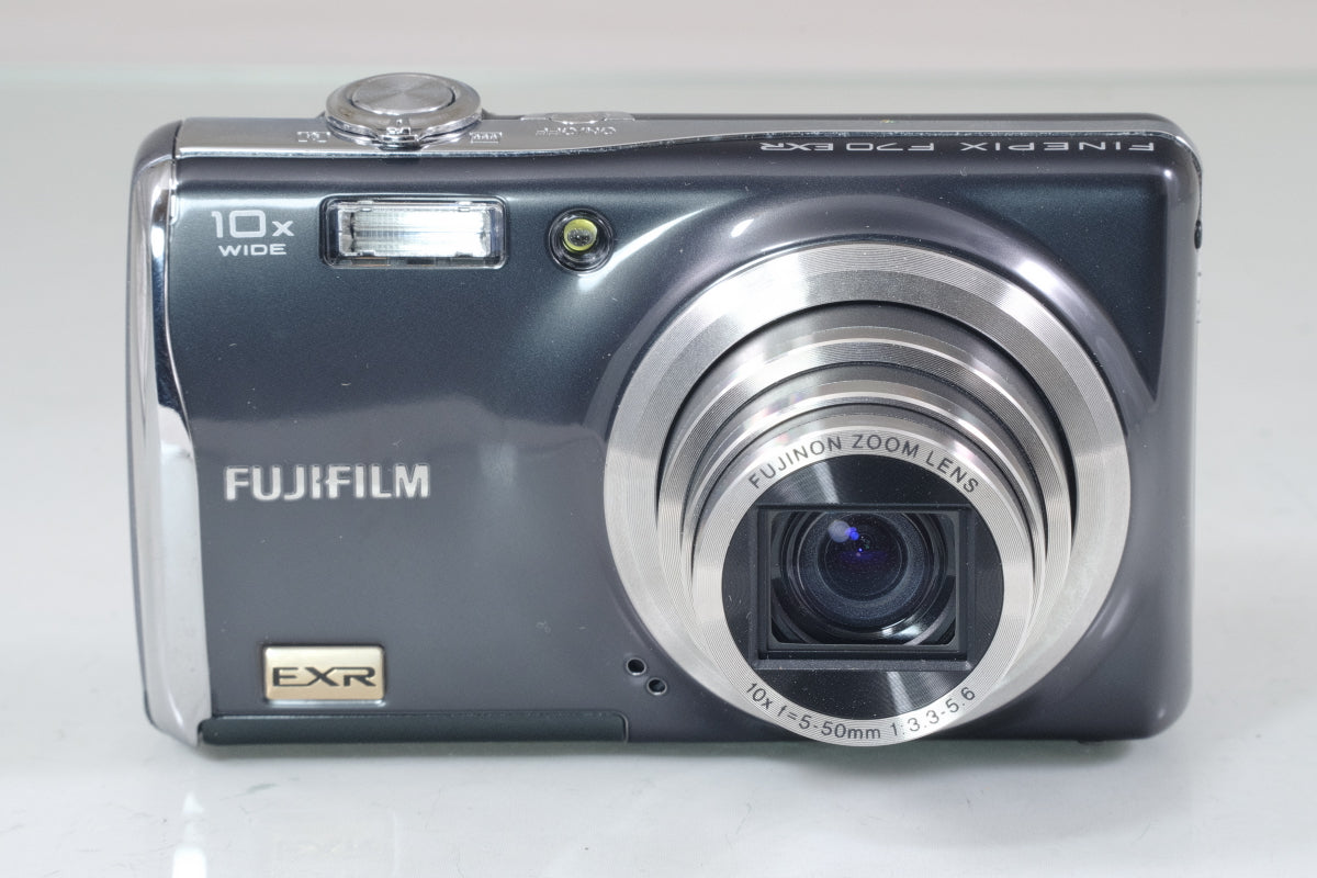 FUJIFILM FinePix F70 EXR  ブラック バッテリー 充電器 元箱 その他 付き