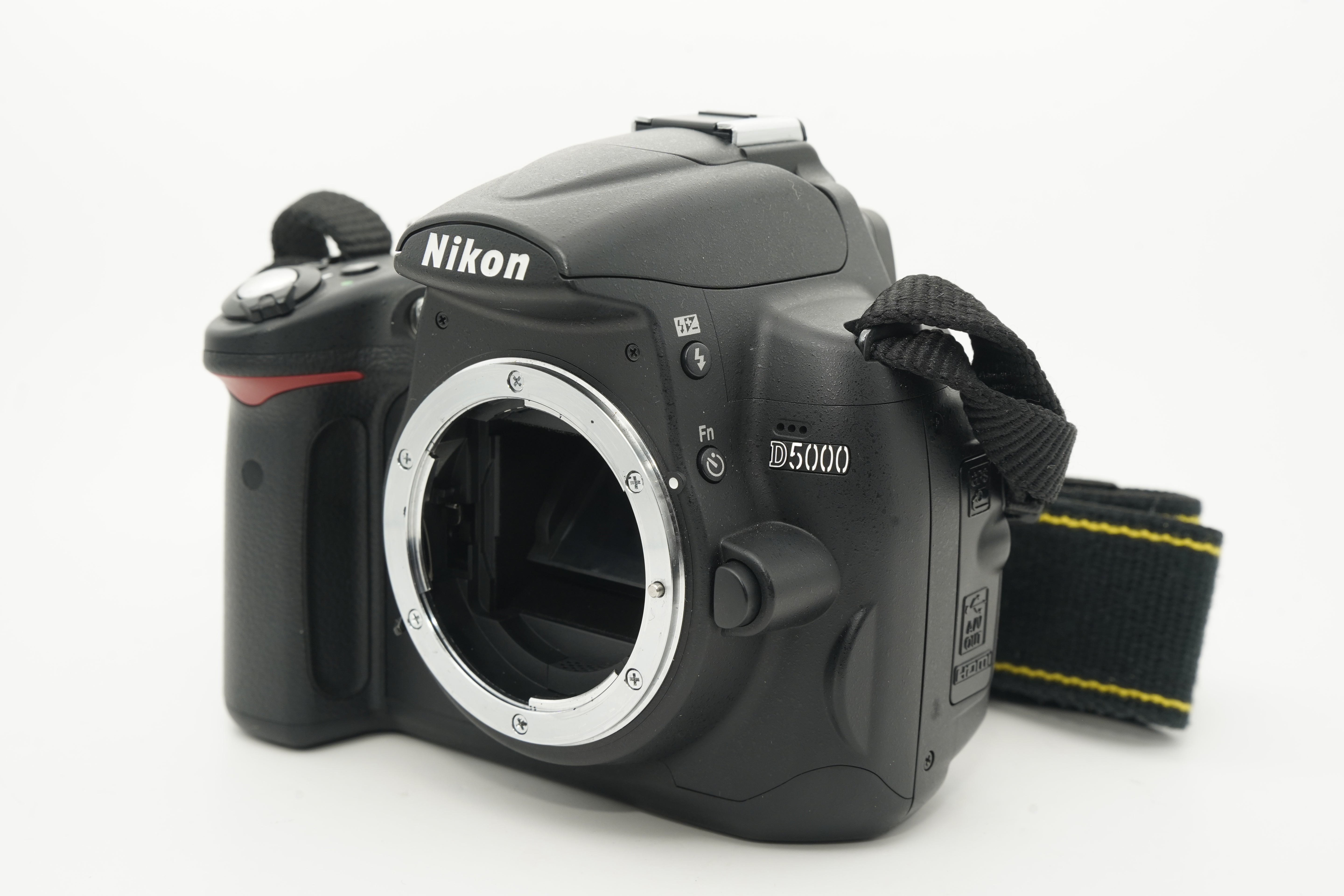 NIKON D5000