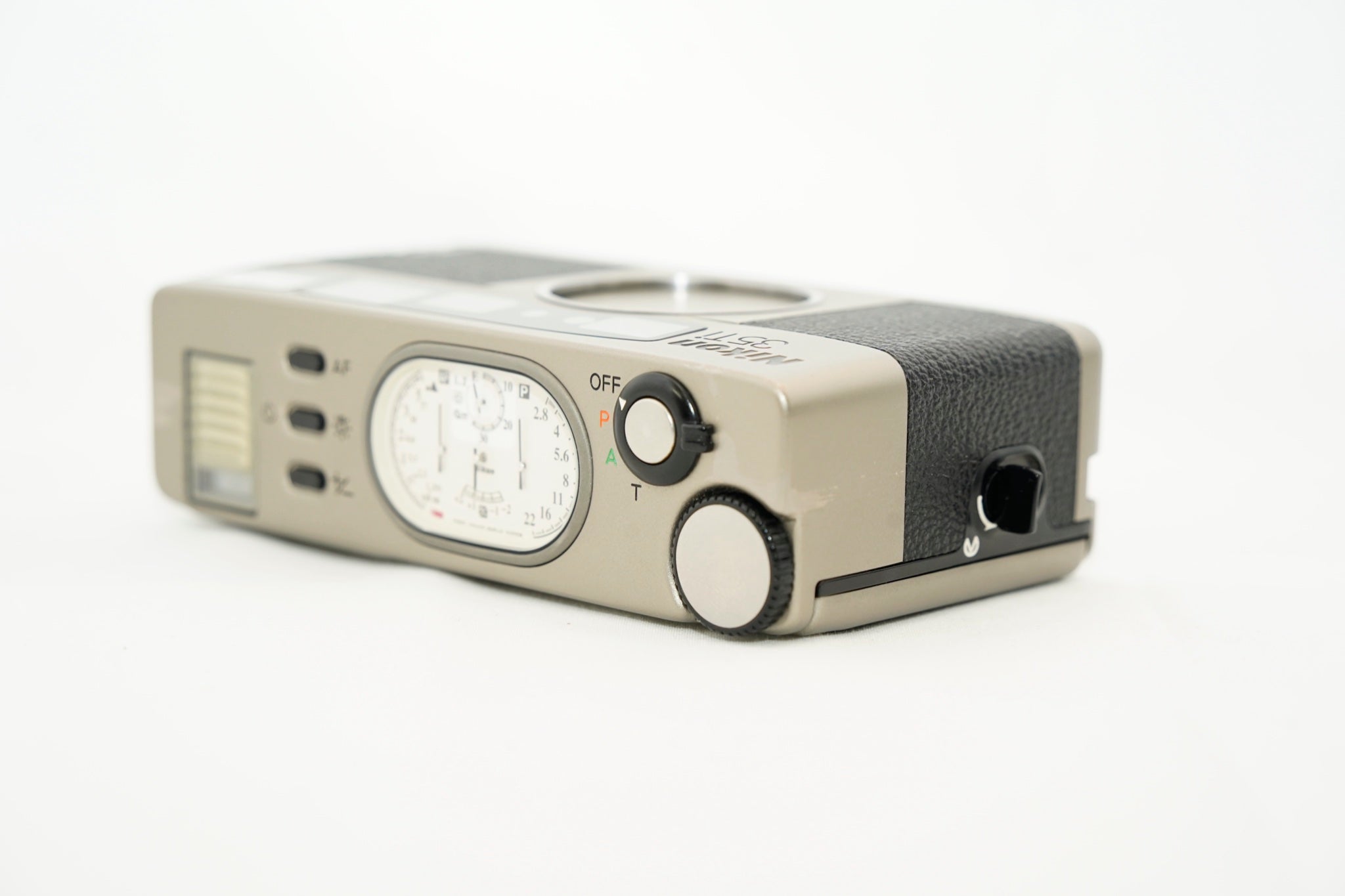 NIKON 35ti #3640 - 10