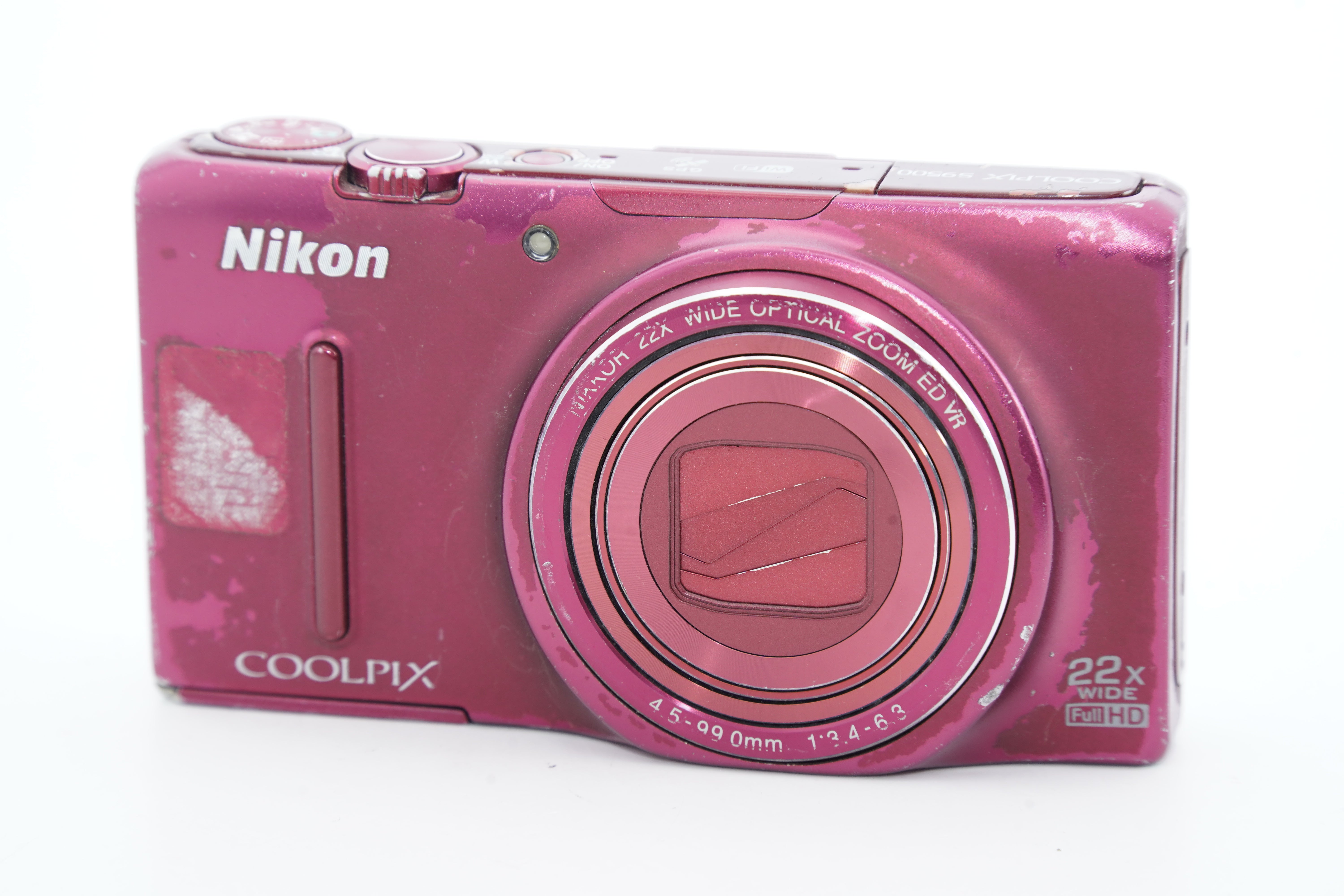 美品　Nikon COOLPIX S9500 ニコン クールピクス　レッド Nikon COOLPIX S9500 赤 希少 ニコン Nikon クールピクス COOLPIX