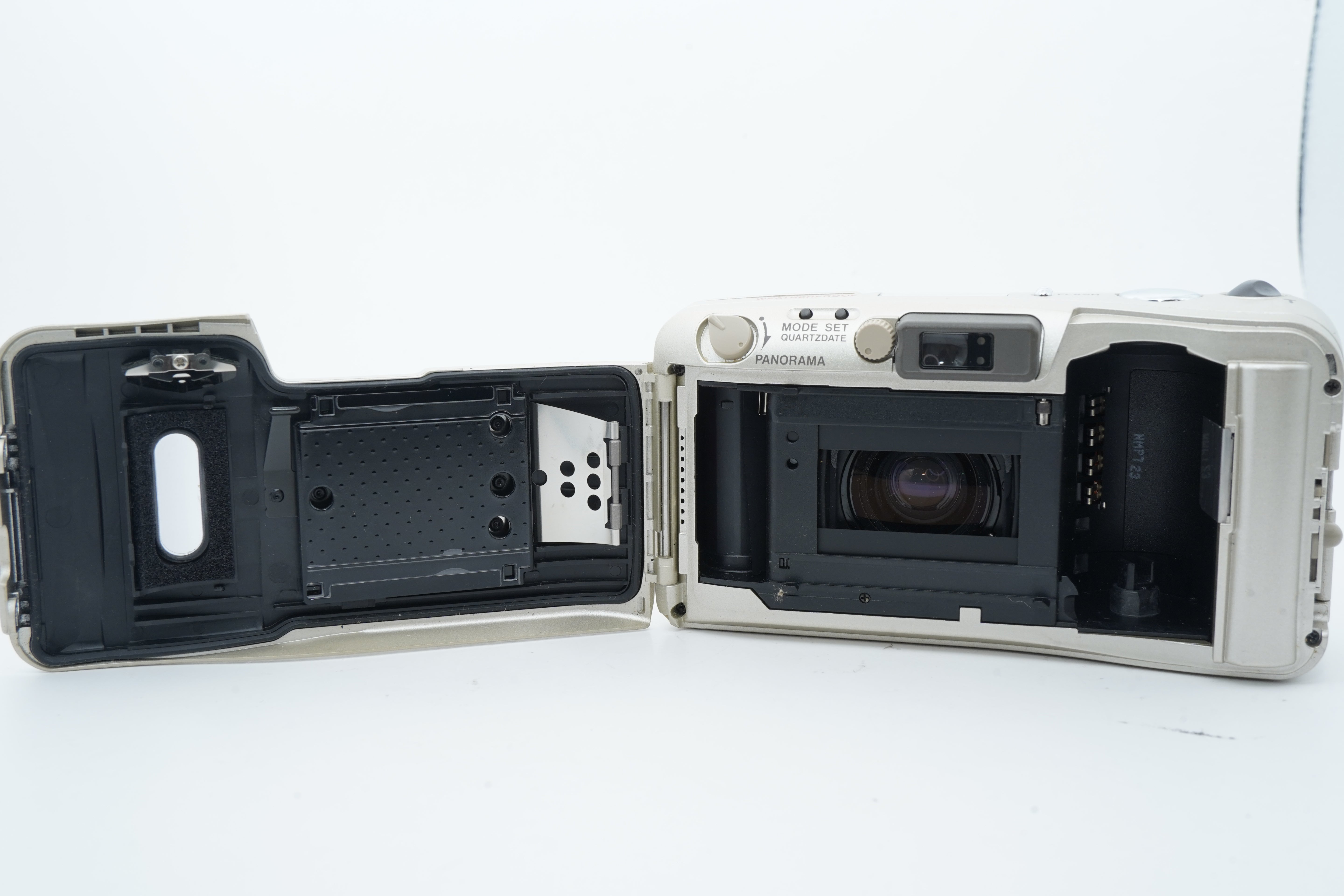 OLYMPUS μ ZOOM 105