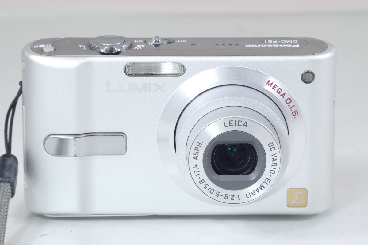 Panasonic LUMIX DMC-FS1  シルバー バッテリー 充電器 付き