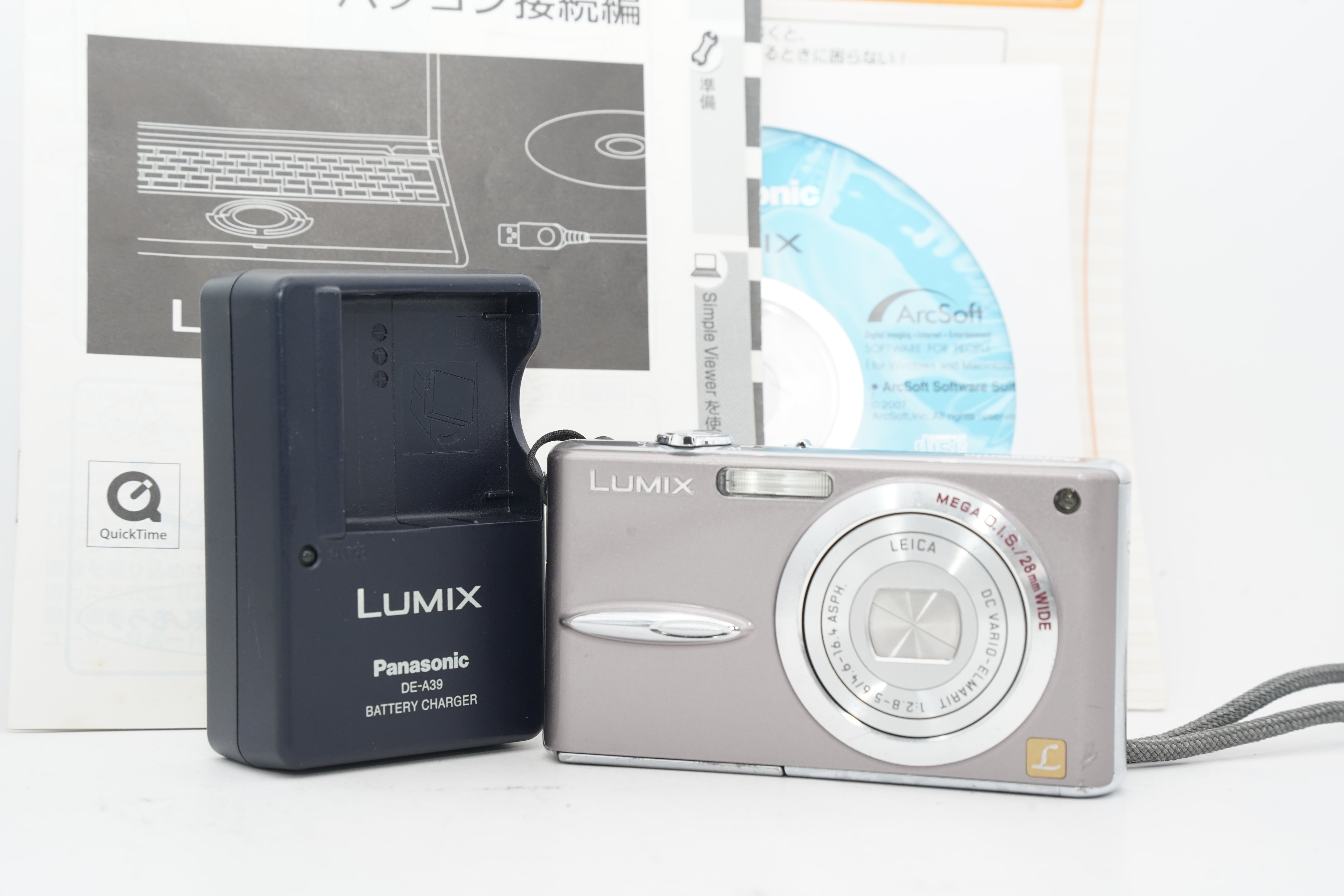 Panasonic  LUMIX DMC-FX30 ピンク