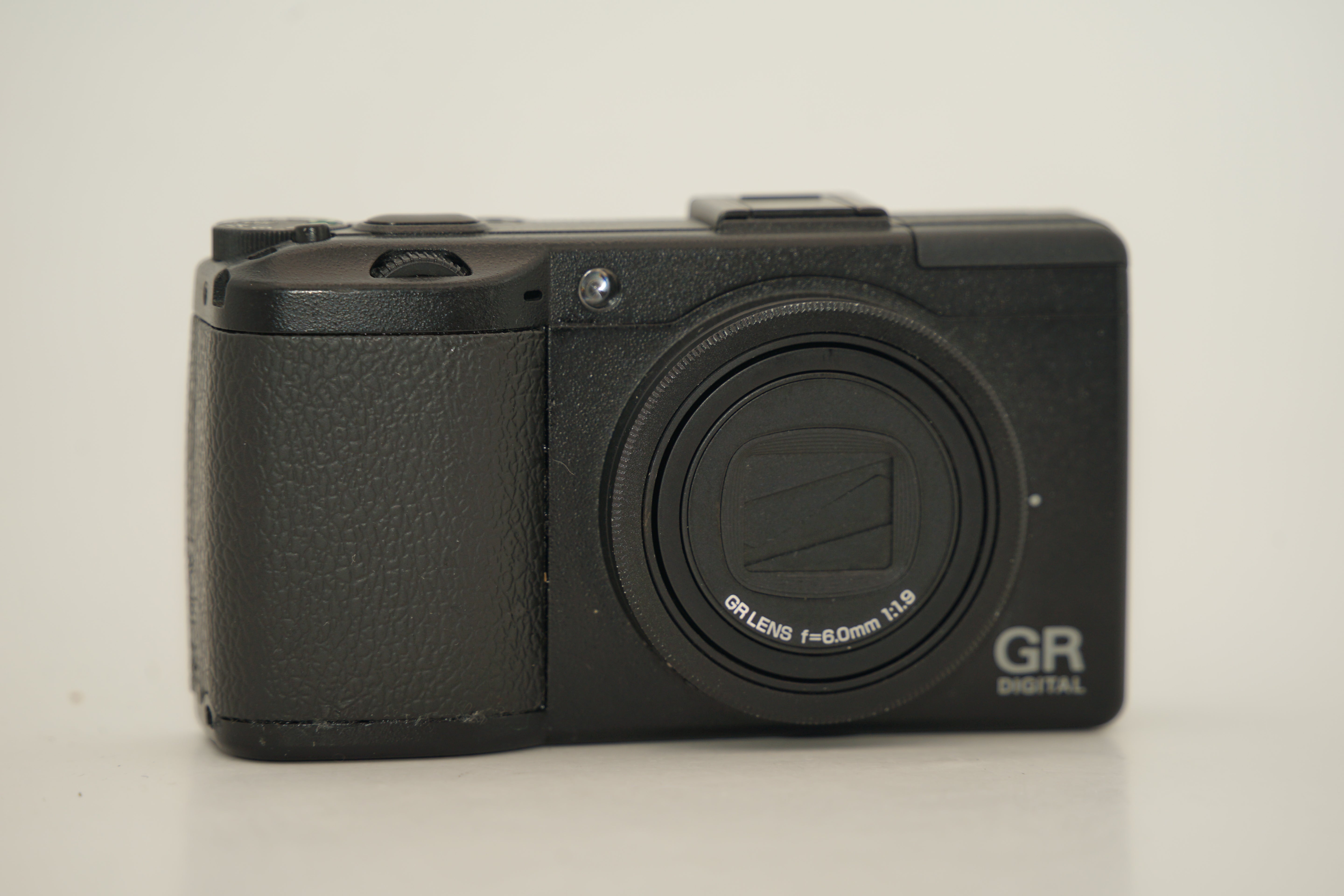 RICOH GR DIGITAL III バッテリー 充電器付属